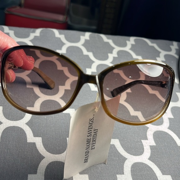 NWT Juicy Couture Sunglasses. Made in Italy. Debbie H/S warm brown color. - Picture 15 of 16